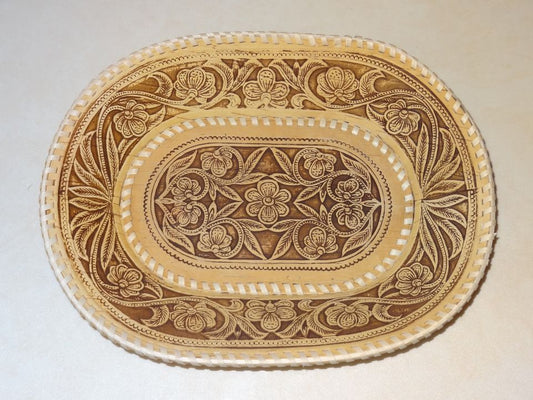 Oval plate from birch bark assorted