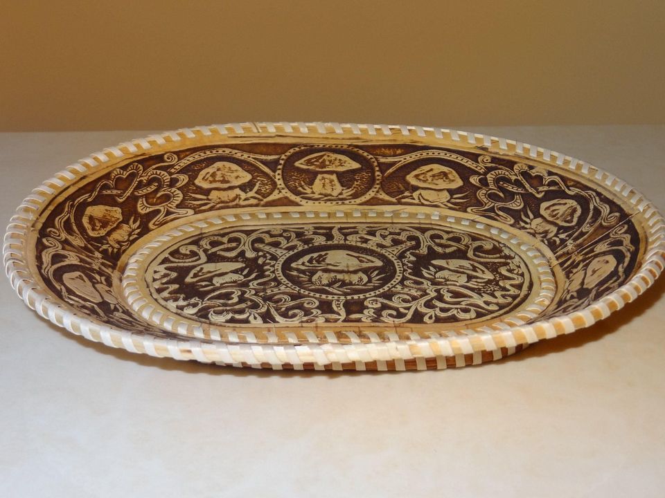 Oval plate from birch bark assorted