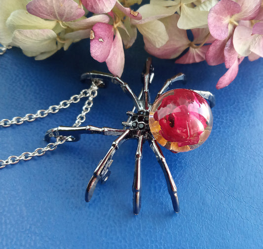 Pendant brooch "Spider with dandelion parachutes in jewelry resin"