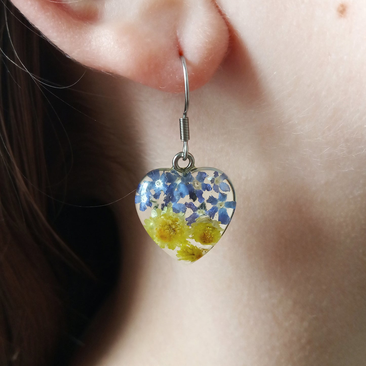 Ukrainian patriotic earrings with flowers in jewelry resin