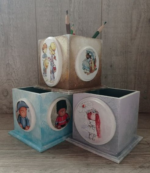 Organizer, pencil box with your photos. Decoupage.